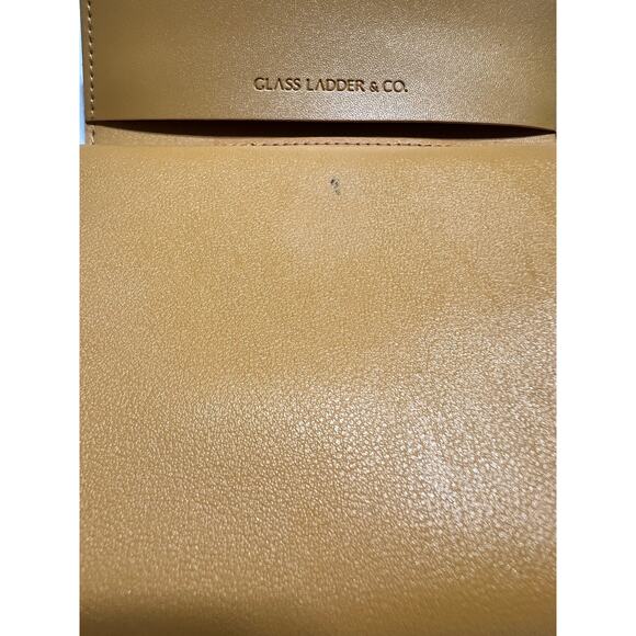 Glass Ladder and Co. Katherine Travel Tech Case Vegan - Picture 8 of 9